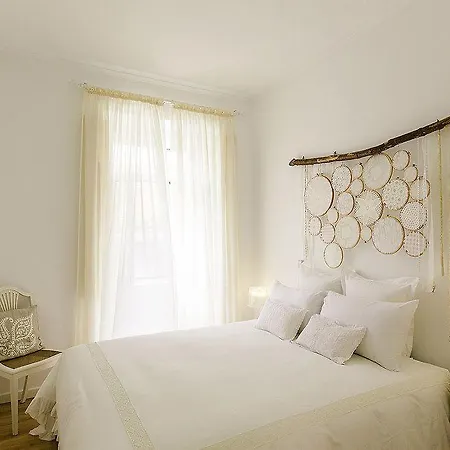 Sapadores - 2 Bedrooms Boho Chic Appartement