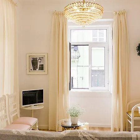 Sapadores - 2 Bedrooms Boho Chic 아파트